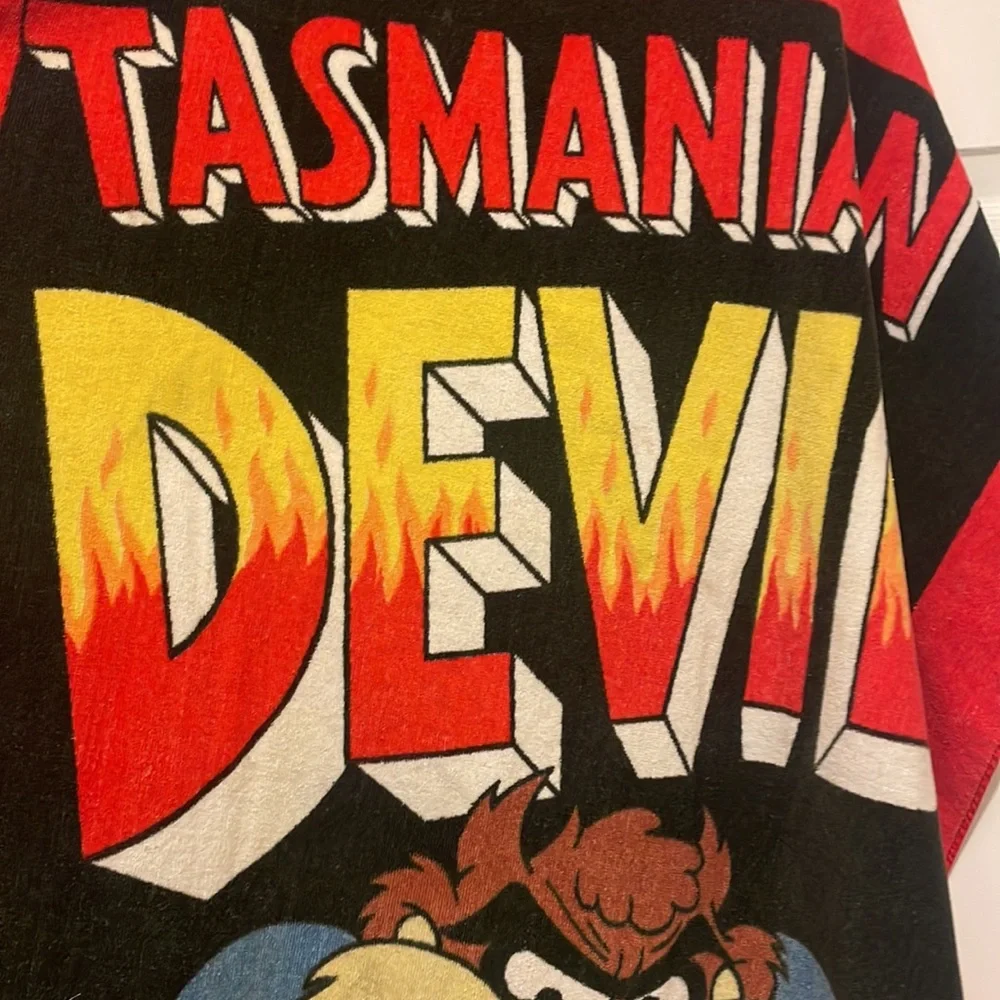 Vintage 90s looney tunes tasmanian devil beach towel